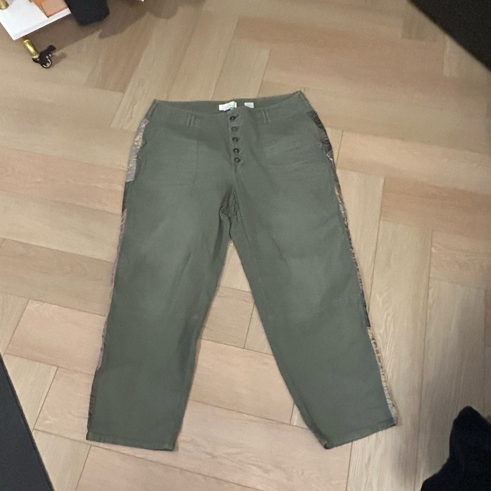 Anthropologie Pilcro The Wanderer Pants with stunning side detail